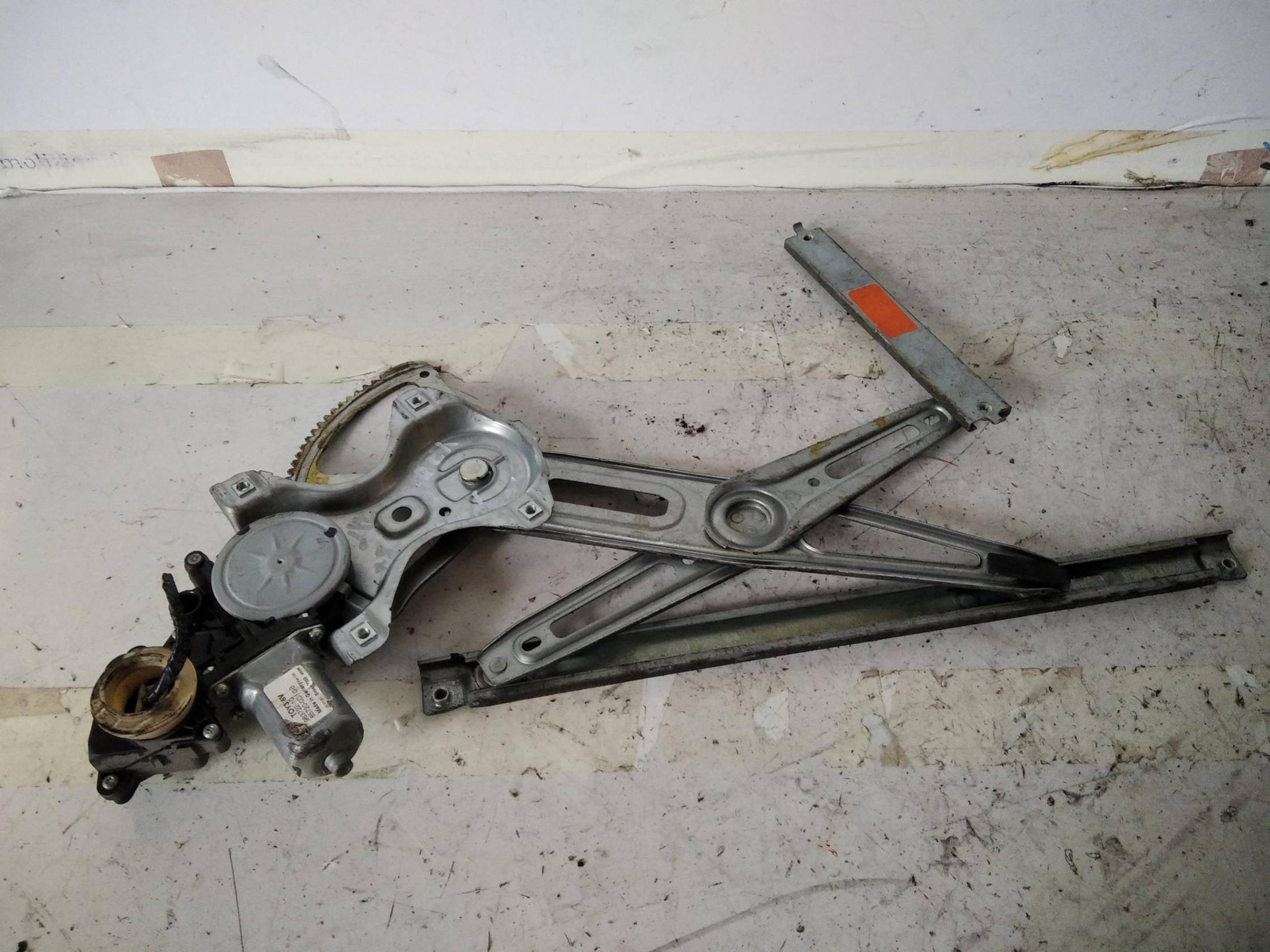 Alzacristallo elettr. porta ant. sx.